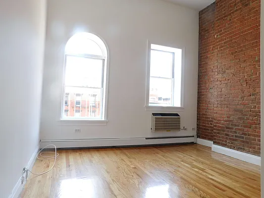 Rented by Compass | media 26