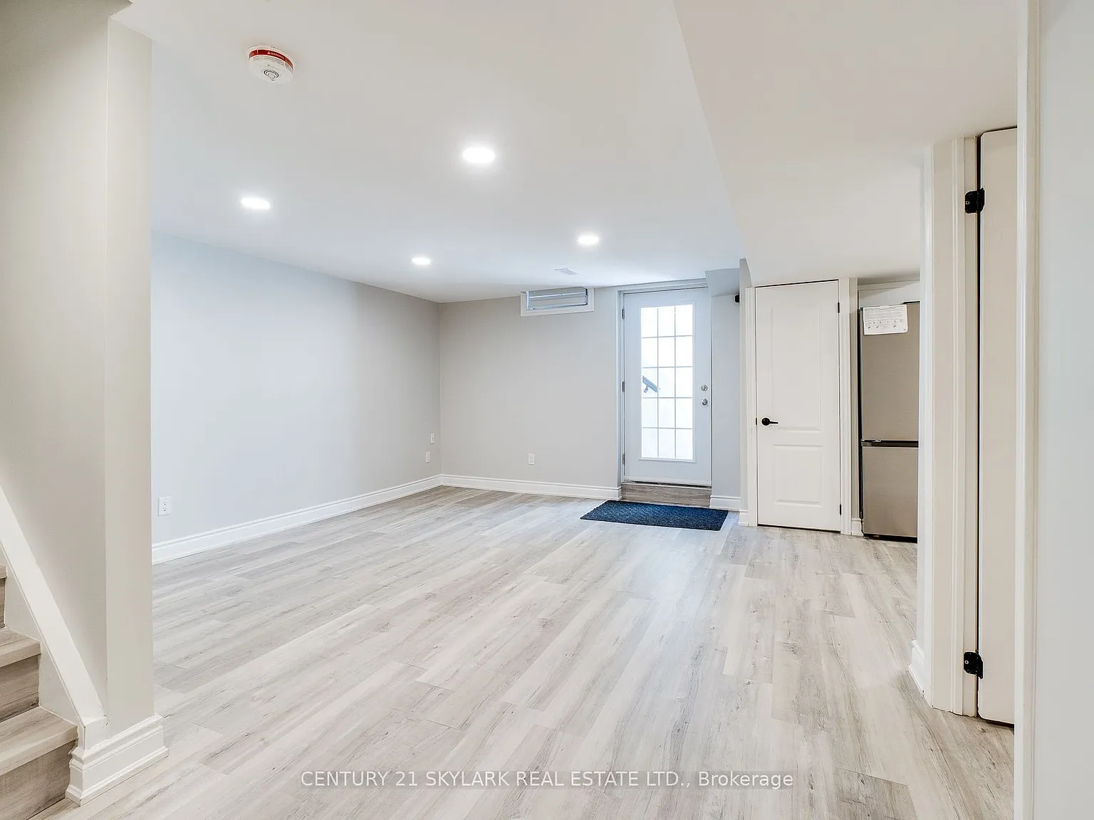 2 bed, $2,190 — Photo 2
