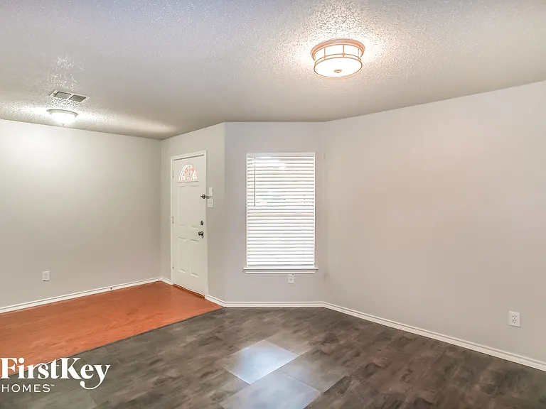 5293 Chessie Cir — Photo 4