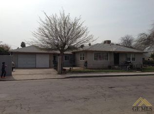 7801 Palm Ave, Lamont, CA 93241