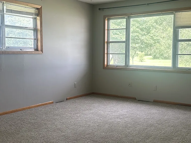 313 E Grandview Dr — Photo 4