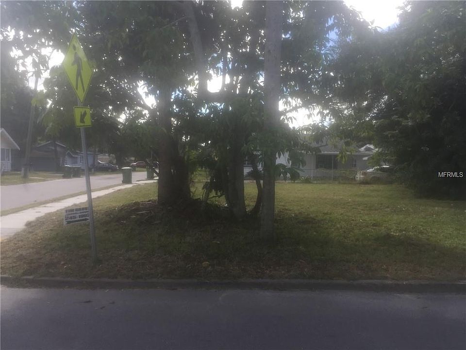 2nd image of 703 21st Ave W