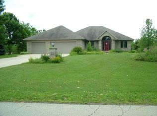 W155 N Lake Sandia Dr, Krakow, WI 54137