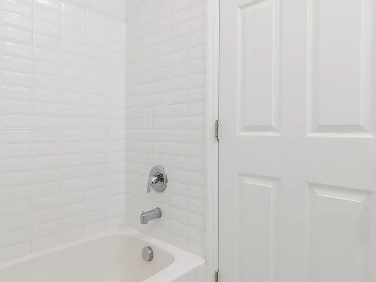 136 Grace St #1 — Photo 8