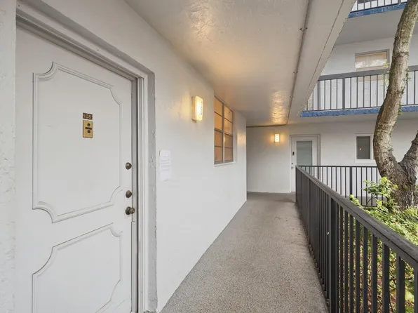 3210 HOLIDAY SPRINGS Boulevard #2-108, Margate, FL 33063