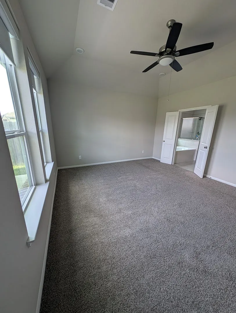 Building Photo - 20915 Snowmane Stable Way