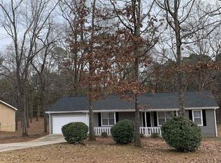 190 E Country Woods Dr, Covington, GA