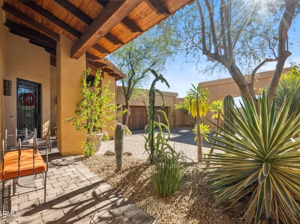 8300 E DIXILETA Drive #218, Scottsdale, AZ 85266