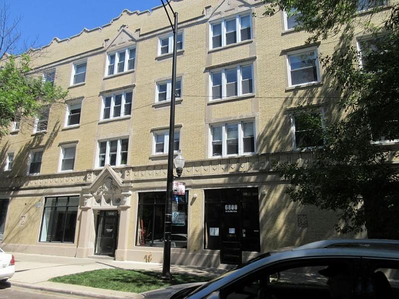 1st image of 1200 W Pratt Blvd APT 416