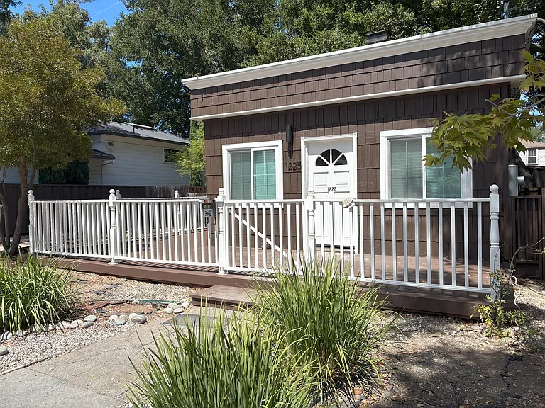 Cozy Cottage in Palo Alto Fully Renovated — Photo 1