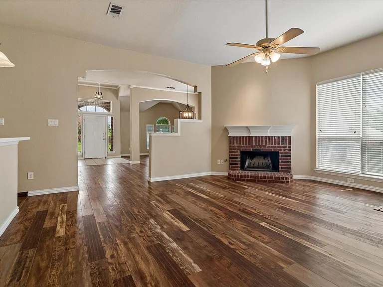 5001 Lake Crest Dr — Photo 5