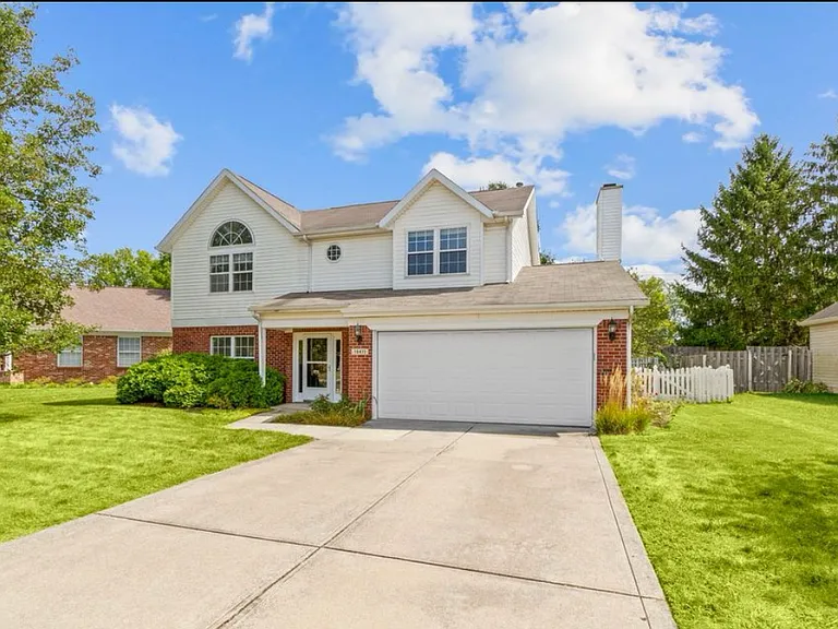 10411 Packard Dr — Photo 2