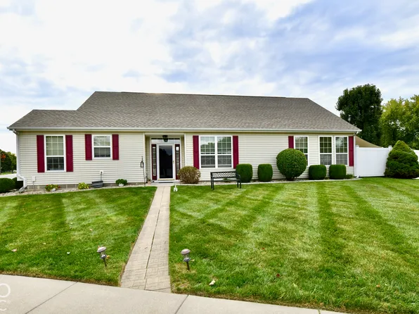 3233 Meridian Meadows Rd, Greenwood, IN 46142