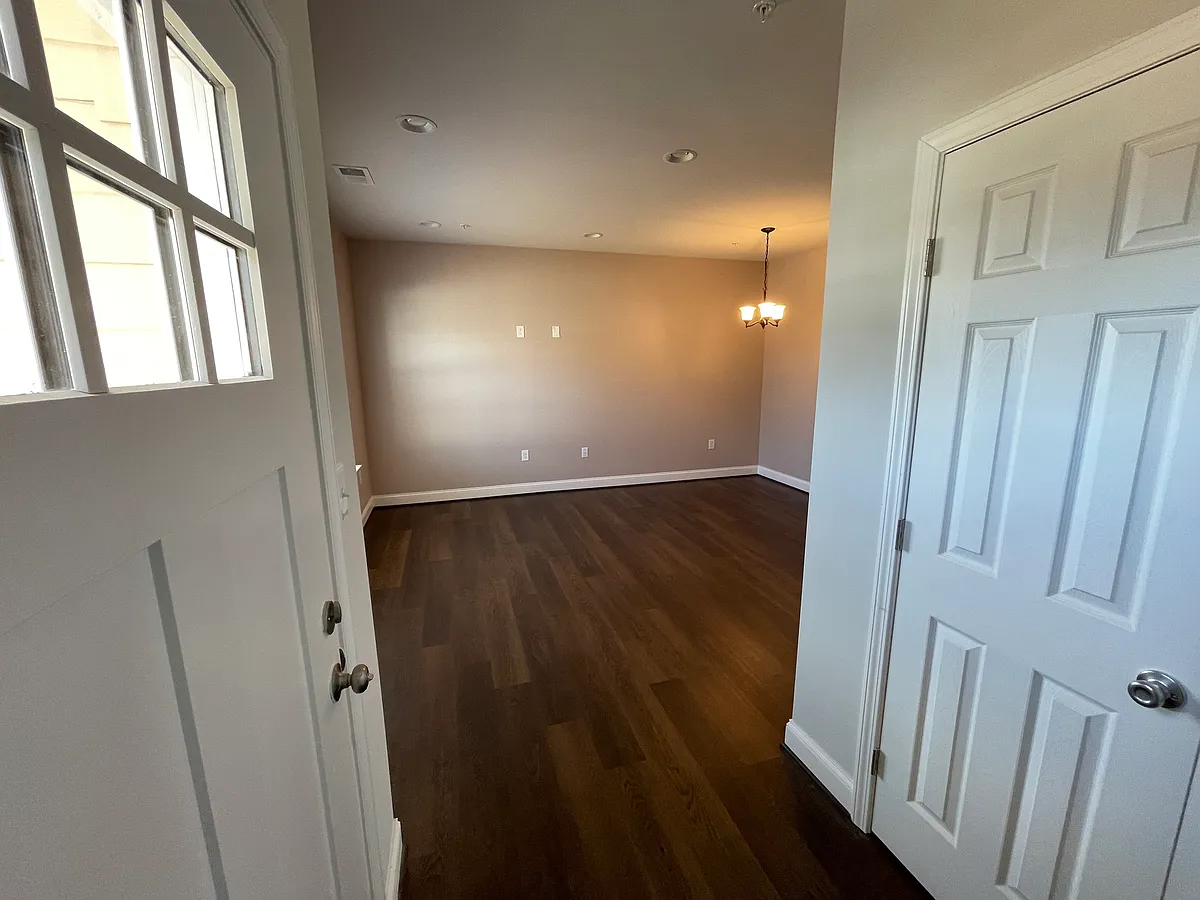 Building Photo - 361 Key Cir