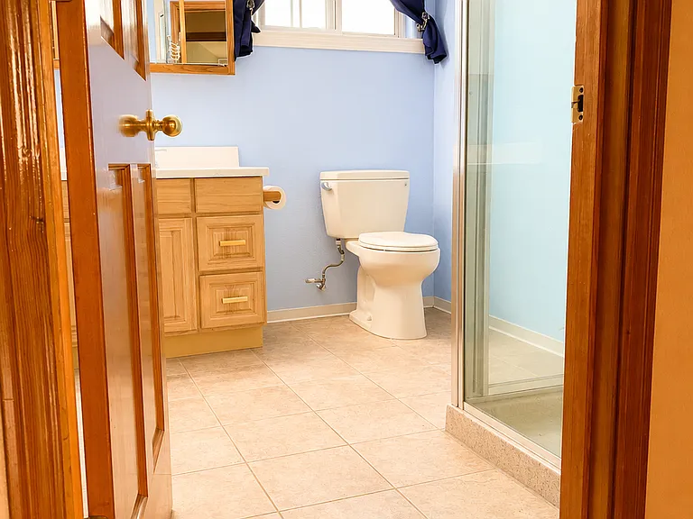 1041 Parkinson Ct — Photo 8