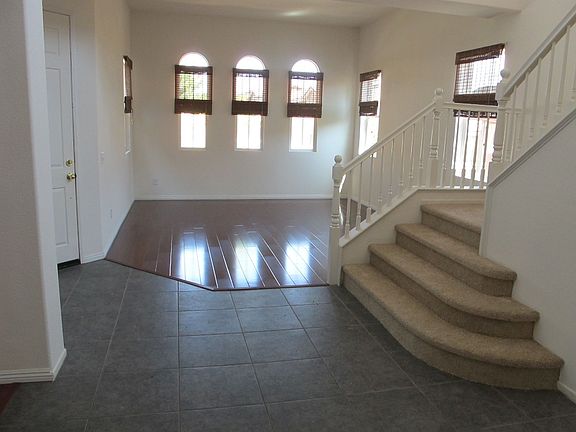 2nd image of 38717 Clearbrook Dr
