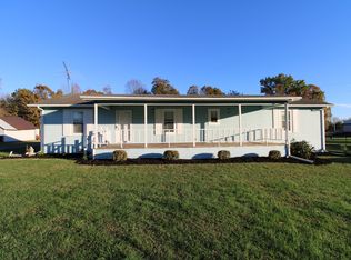 1122 Akersville Rd, Lafayette, TN 37083