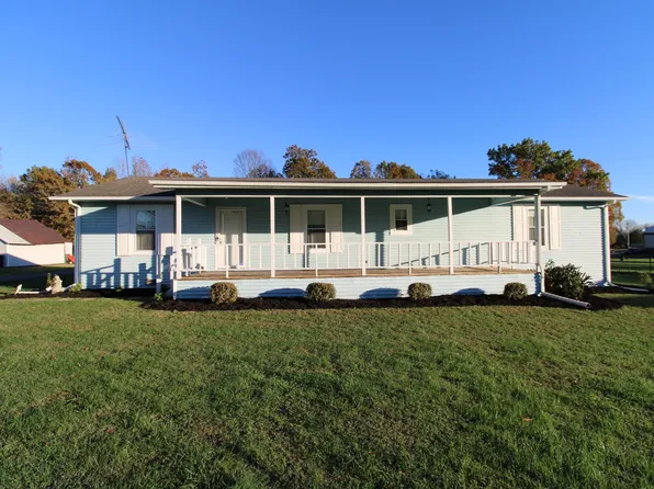 1122 Akersville Rd, Lafayette, TN 37083