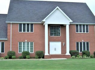101 Laurel Oak Dr, Muscle Shoals, AL 35661