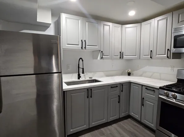 3925 Beechnut Row, Mississauga, ON L5N 6X3