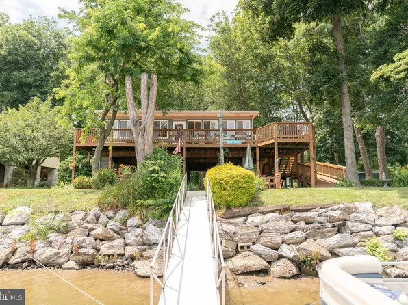 57 Beech Island Rd, Middletown, PA 17057