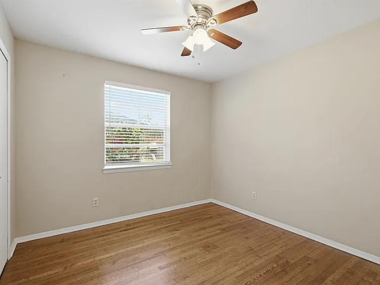 1403 Provincetown Ln — Photo 20