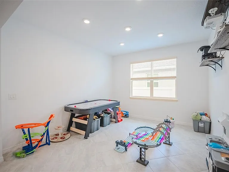 6200 SW 72nd Ter — Photo 43