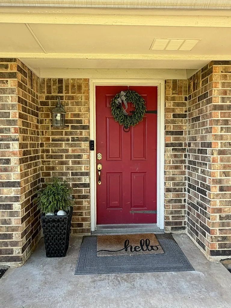 3 bed, 1681 sqft, $3,800 — Photo 3