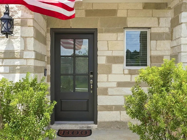 1734 Cayden Oak Ln — Photo 3