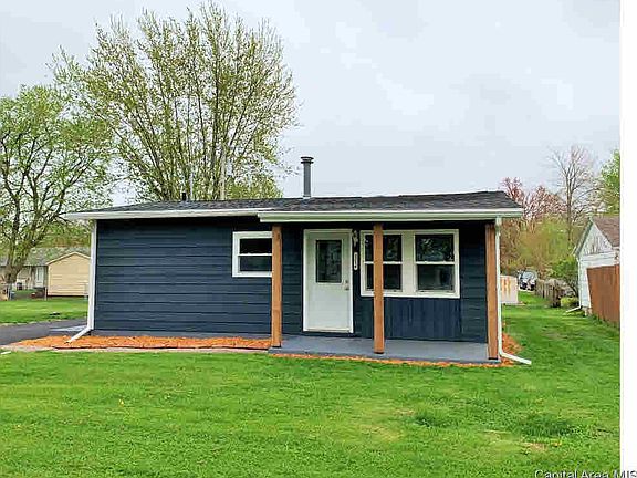 2nd image of 1216 Arcadia Dr