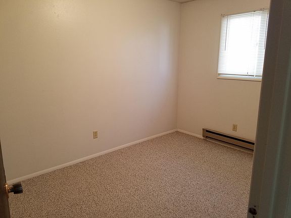 4th image of 1215 15th St W APT 4