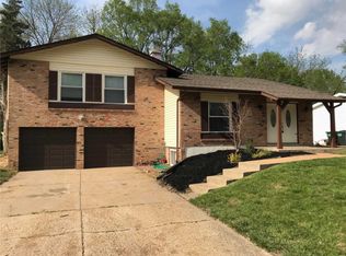 4145 Elkhart Lake Rd, Saint Charles, MO