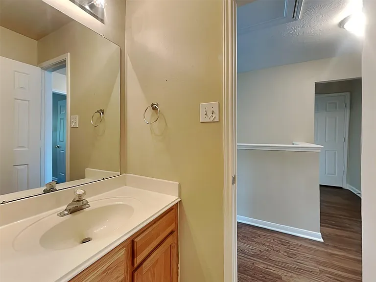 26887 Castlecliff Ln — Photo 17