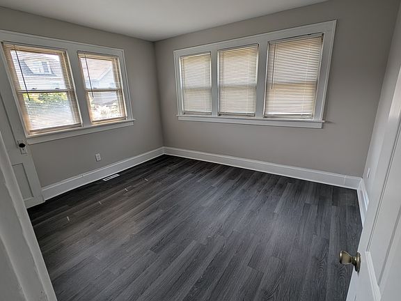 5th image of 441 E Tompkins St #439