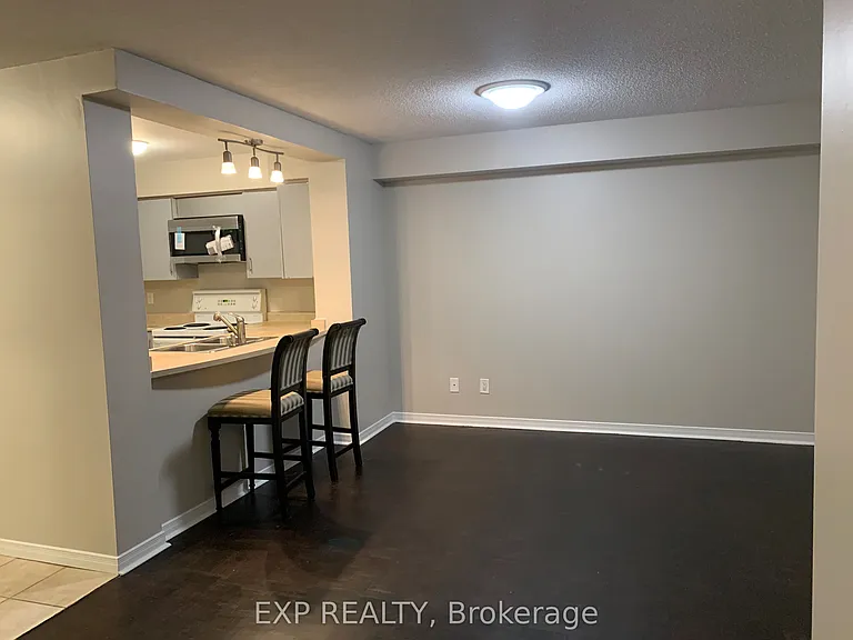 3 Ellesmere St #205 — Photo 9