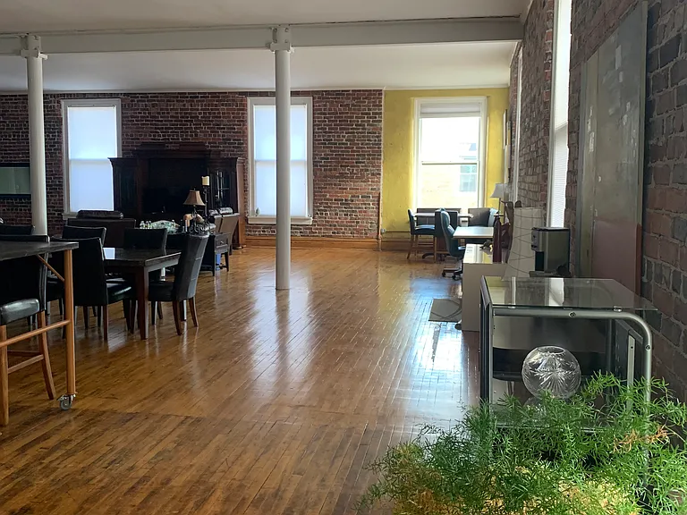 162 W Center St #302 — Photo 6