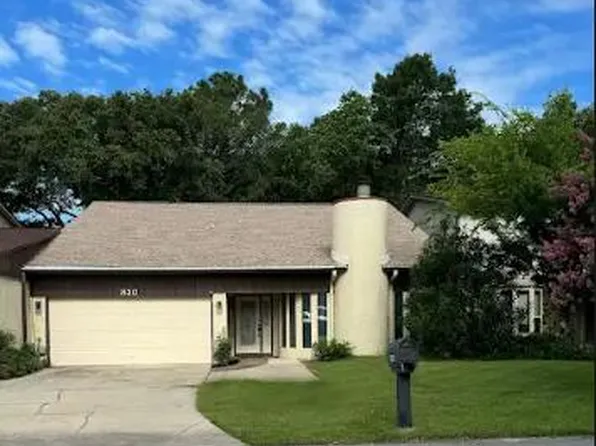 830 Holbrook Cir, Fort Walton Beach, FL 32547