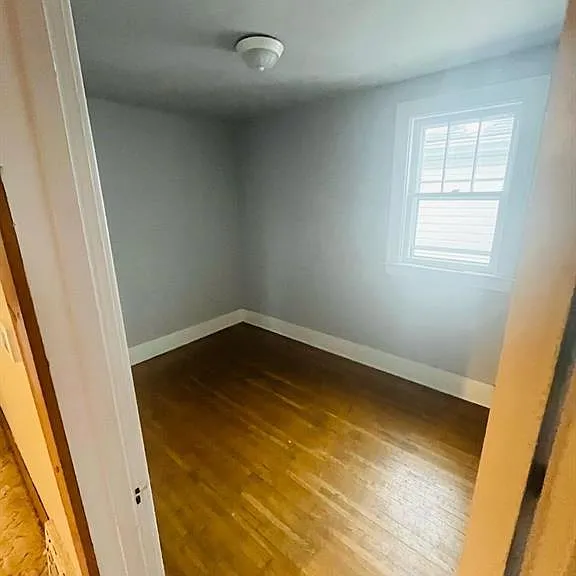 1645 Goyeau St #UPPER — Photo 10