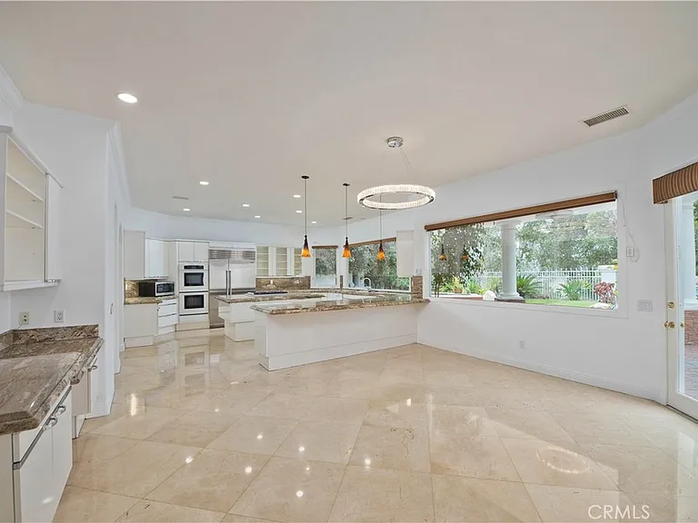 5607 Manley Ct — Photo 12