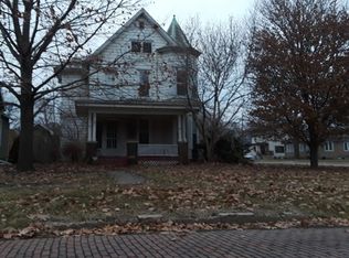 851 6th St, La Salle, IL 61301