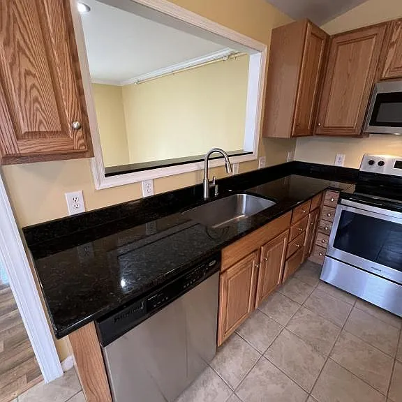 2503 Pittland Ln — Photo 9