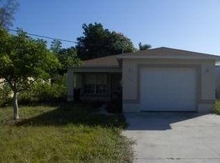 2247 Pineland St, Naples, FL 34112