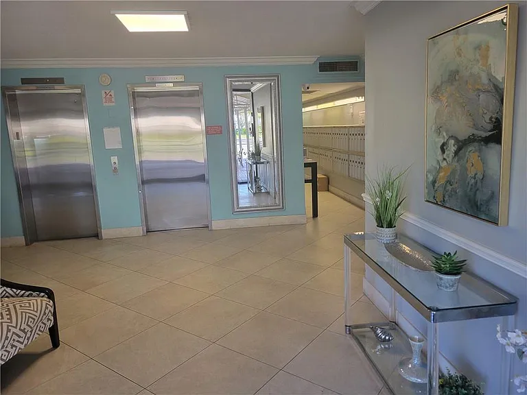3050 N Palm Aire Dr #508 — Photo 24