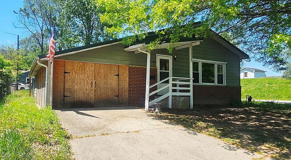 1st image of 423 N Rice Ave