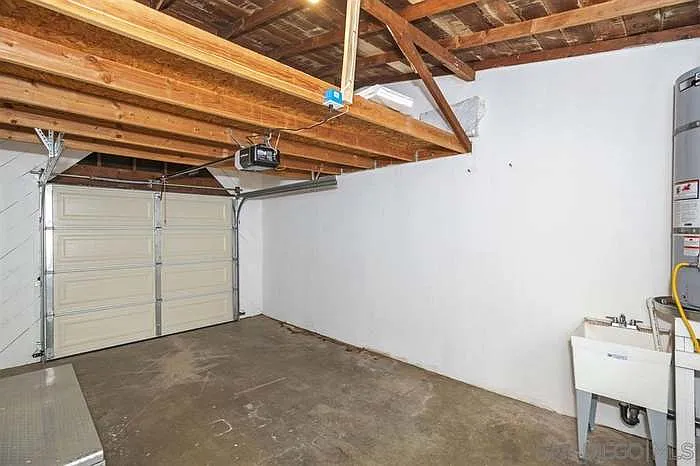 439 Delaware St — Photo 7
