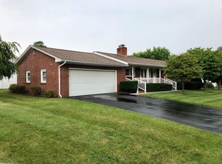 900 Dillon St, Pulaski, VA 24301