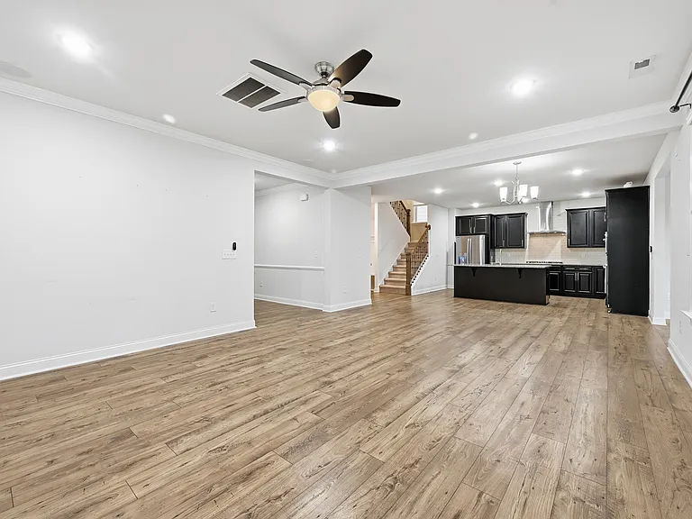 829 Summit Crest Ct — Photo 13