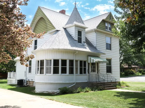 109 Lafayette St, Prophetstown, IL 61277