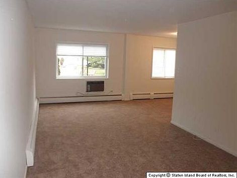 2nd image of 1306 Rockland Ave APT 1B