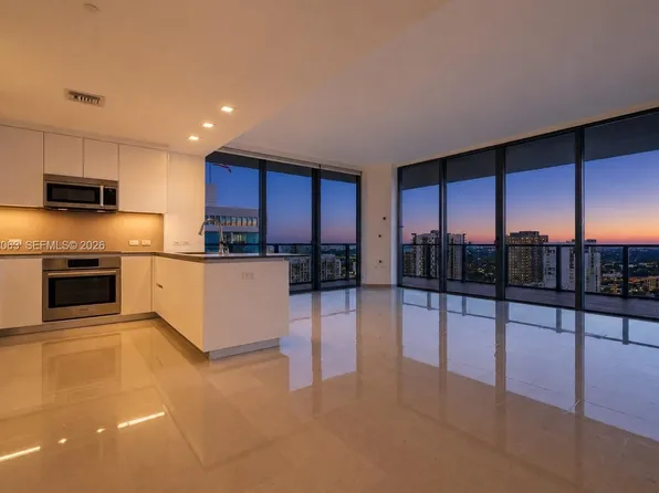 88 SW 7th St APT 2302, Miami, FL 33130